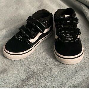Baby Sz6 High top vans